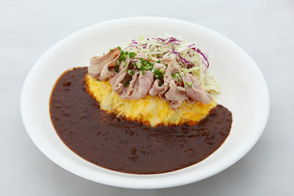 Shabu-shabu beef omelette curry